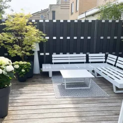 Best C-Wood Schutting composiet Bari antraciet met blank aluminium frame (180 x 180 cm)