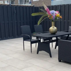 Hot C-Wood Schutting composiet Stijl antraciet met antraciet aluminium frame (180 x 93 cm)