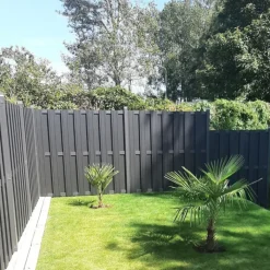 Hot C-Wood Schutting composiet Stijl antraciet met antraciet aluminium frame (180 x 93 cm)