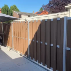 Best C-Wood Schutting composiet Stijl bruin met blank aluminium frame (180 x 180 cm)