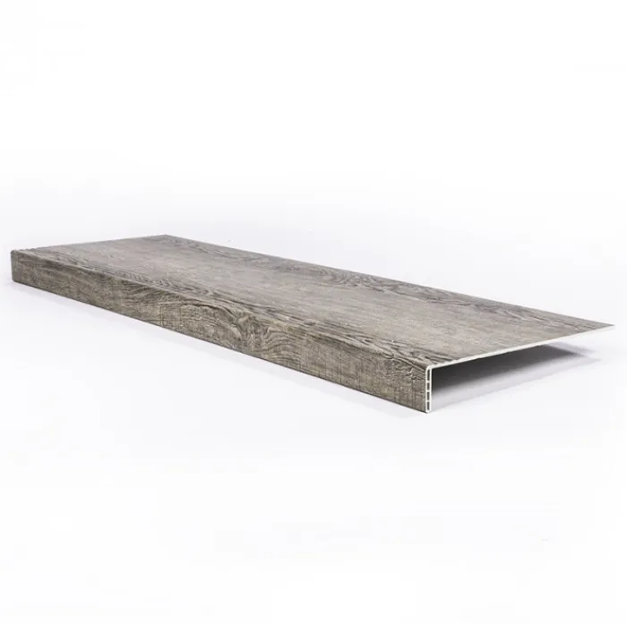 Hot Stepwood Traprenovatie set - 2 kwart draai - 16 treden SPC toplaag Verweerd eiken incl. witte stootborden