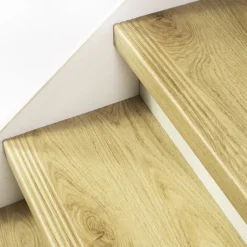 Hot Stepwood Traprenovatie set - rechte trap - 13 treden SPC toplaag Licht eiken incl. witte stootborden