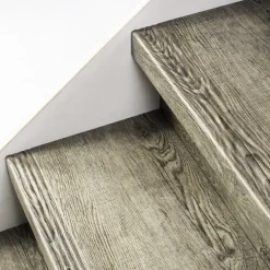 Discount Stepwood Traprenovatie set - 1 kwart draai - 15 treden SPC toplaag Verweerd eiken incl. stootborden