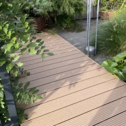 Outlet C-Wood Vlonder totaalpakket composiet 2,1 x 14 cm teak bruin (5 mtr) vlak/grove ribbel