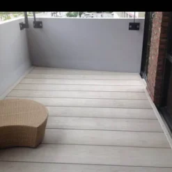 Clearance DuoWood Vlonderplank composiet semi massief 2,5 x 25 cm - XWB Riviera vlak en grove ribbel